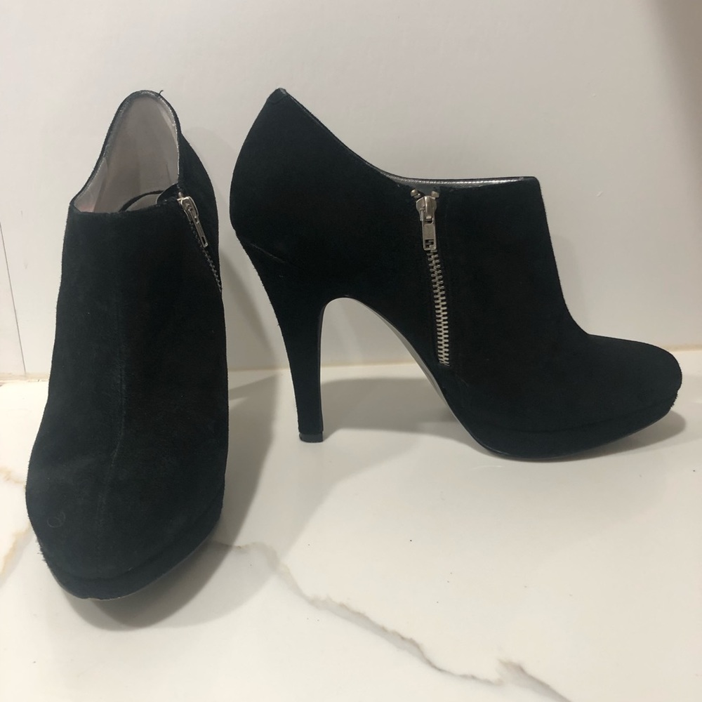 Jessica Simpson black suede booties